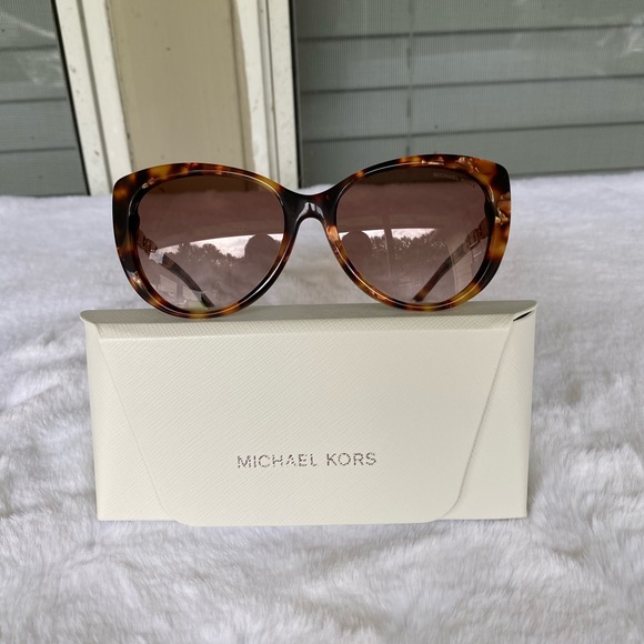 Michael Kors Accessories - 🕶 Michael Kors sunglasses 🕶